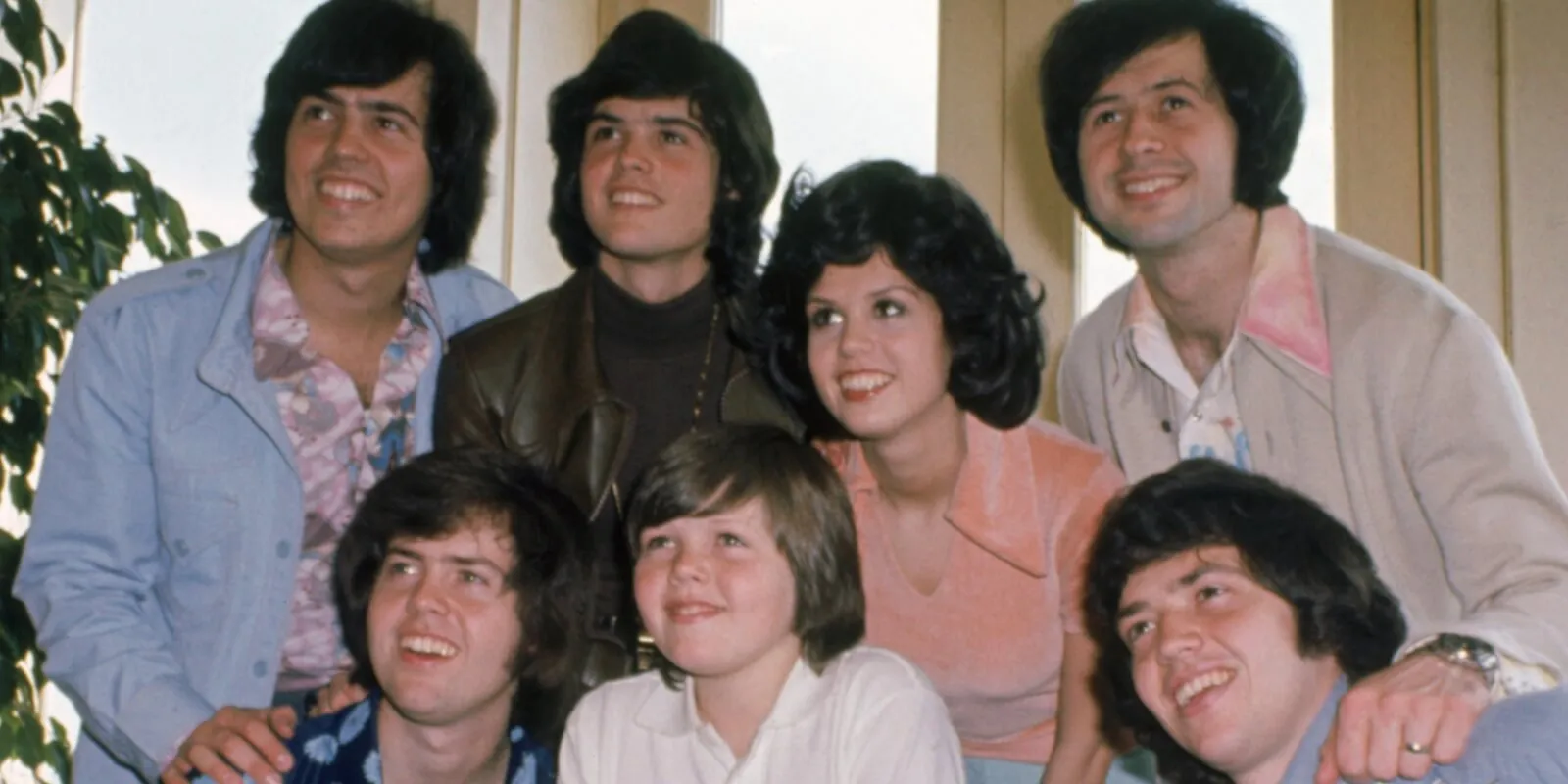 Alan, Donny, Marie, Wayne, Jay, Jimmy, and Merrill Osmond